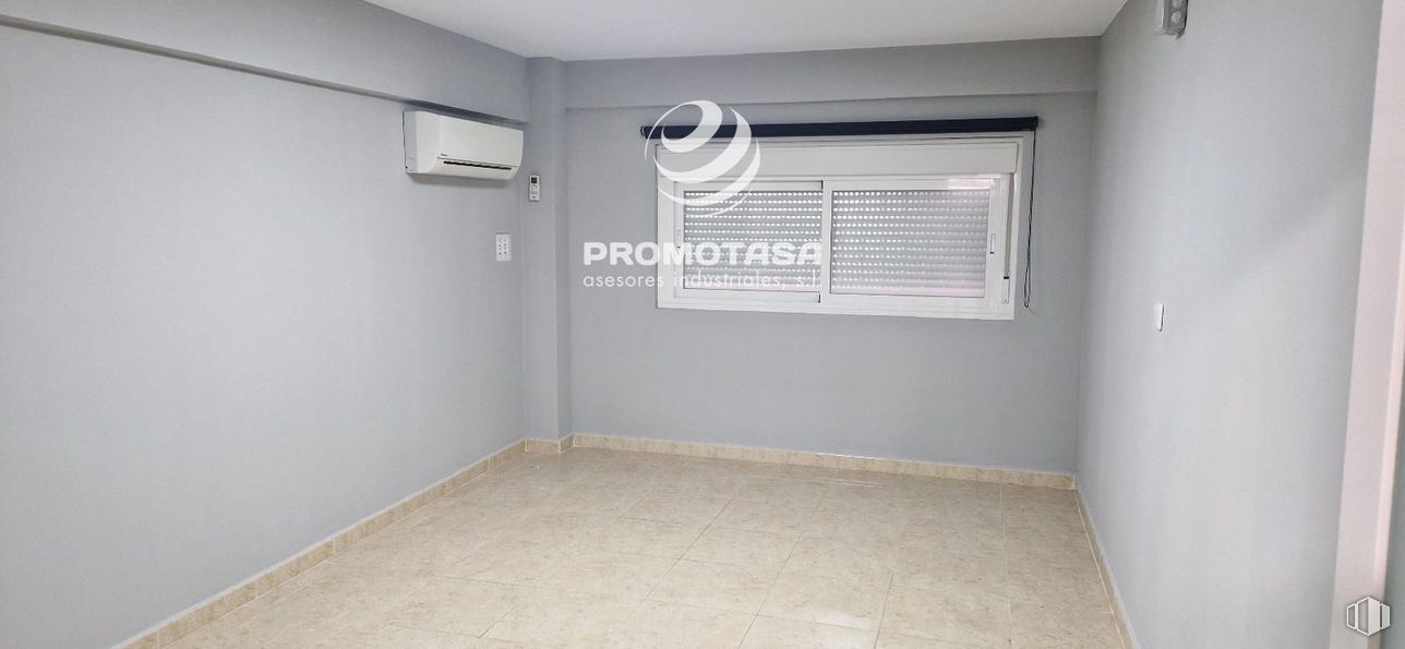 Nave en venta en Polígono industrial, Arganda del Rey, Madrid, 28500 con edificio, accesorio, puerta, pared, suelos, material compuesto, techo, habitación, aluminio y pintura alrededor