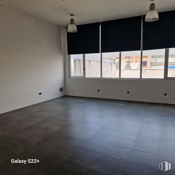 Oficina en alquiler en Calle Emilio Muñoz, 3, San Blas - Canillejas, Madrid, 28037 con lámpara, alumbrado, edificio, ventana, madera, suelos, suelo, hall, sombra y accesorio alrededor