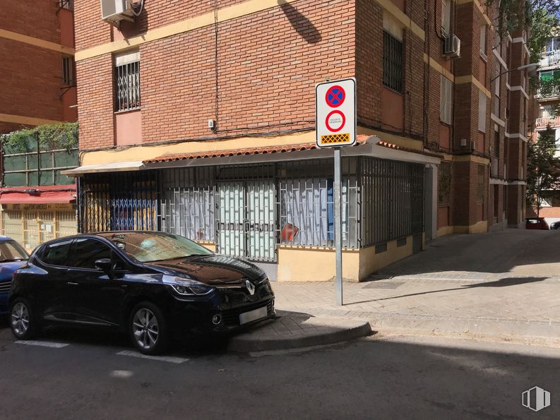 Local en venta en Calle Montejurra, 5, Ciudad Lineal, Madrid, 28017 con coche, neumático, edificio, rueda, luz de estacionamiento automotriz, vehículo terrestre, vehículo, ventana, iluminación automotriz y vehículo motorizado alrededor