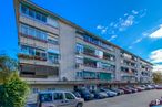 Retail for sale at Calle Leganés, Parla, Madrid, 28980 with van, car, building, window, apartment, neighbourhood, condominium, automotive parking light, urban design and family car around