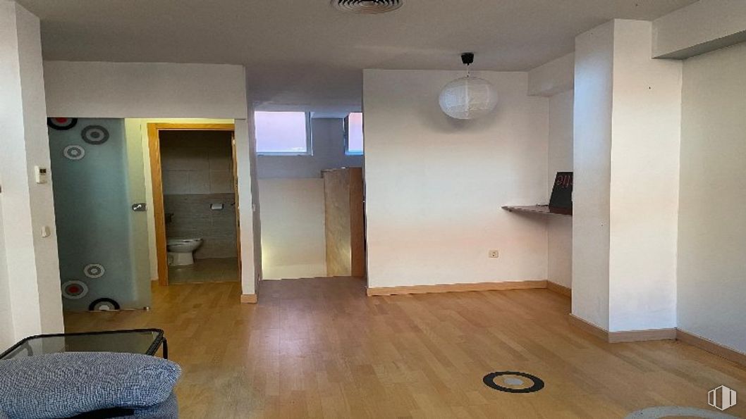 Local en venta en Paseo Guadalajara, 36, San Sebastián de los Reyes, Madrid, 28700 con alumbrado, mueble, madera, piso, diseño de interiores, pavimento, edificio, casa, puerta y bienes raíces alrededor