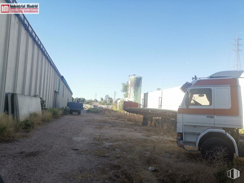 Industrial for sale at Zona Estación, Seseña, Toledo, 45223 with wheel, building, truck, car, sky, vehicle, tire, asphalt, automotive tire and road surface around