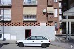 Local en alquiler y venta en Calle Ginebra, Móstoles, Madrid, 28936 con coche, neumático, edificio, luz de estacionamiento automotriz, rueda, vehículo terrestre, vehículo, fotografía, ventana y luz de posición lateral automotriz alrededor