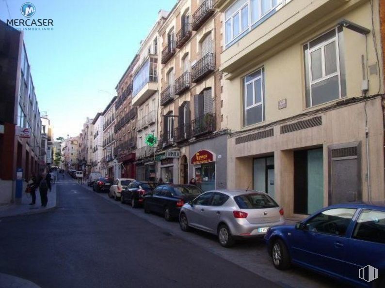 Local en venta en Calle Madrid Fluters, Guadalajara, 19001 con coche, ventana, edificio, rueda, neumático, vehículo terrestre, vehículo, propiedad, cielo y infraestructura alrededor