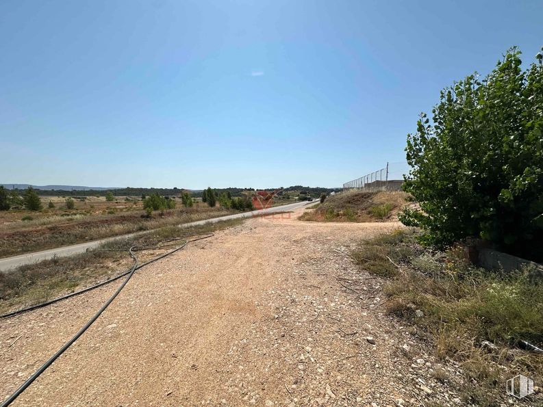 Industrial for sale at Camino Prado Tejar, Arcas del Villar, Cuenca, 16193 with road, ecoregion, land lot, plain, soil, dirt road, trail, shrubland, steppe and overhead power line around