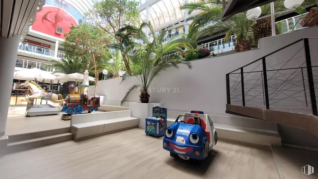 Retail for sale & for rent at Calle Comunidad de Madrid, Las Rozas de Madrid, Madrid, 28230 with toy vehicle, property, building, plant, tree, leisure, urban design, real estate, flooring and arecales around