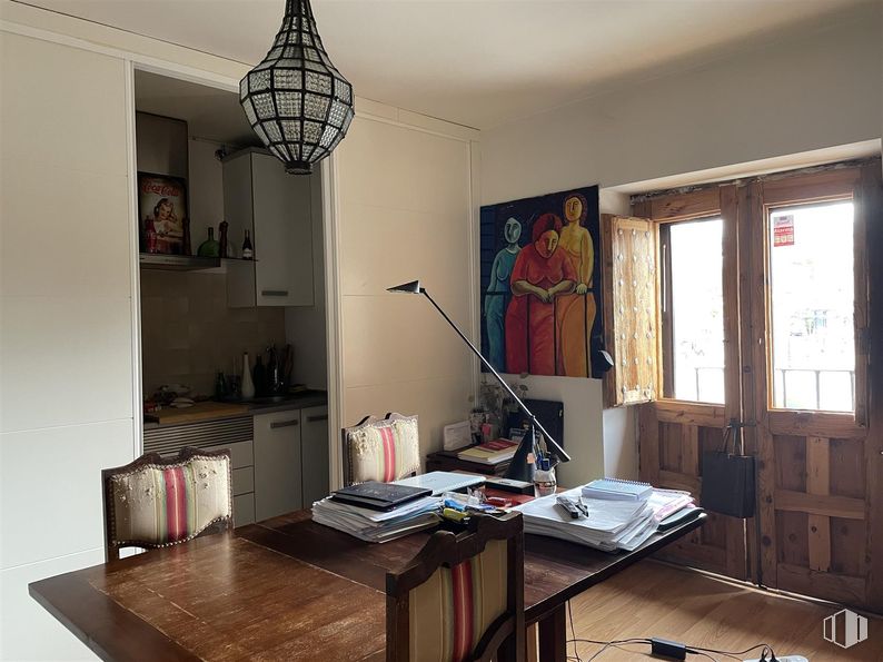 Office for rent at Calle Gobernador, Aranjuez, Madrid, 28300 with lighting, light fixture, clothing, person, furniture, interior design, flooring, wall, floor and wood around