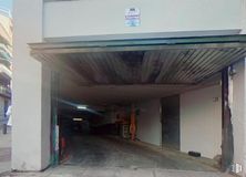 Retail for rent at Calle Peña de Francia, Centro, Madrid, 28005 with garage door around