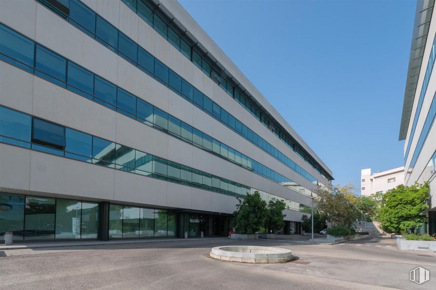 Oficina en alquiler en Calle Hermanos García Noblejas, 37 C, San Blas - Canillejas, Madrid, 28037 con edificio, cielo, sombra, diseño urbano, planta, árbol, edificio comercial, ciudad, fachada y inmobiliario alrededor