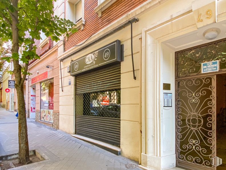 Local en venta en Calle Cristóbal Bordiú, Chamberí, Madrid, 28003 con propiedad, edificio, accesorio, fachada, inmobiliario, acera, fuente, árbol, ciudad y puerta alrededor