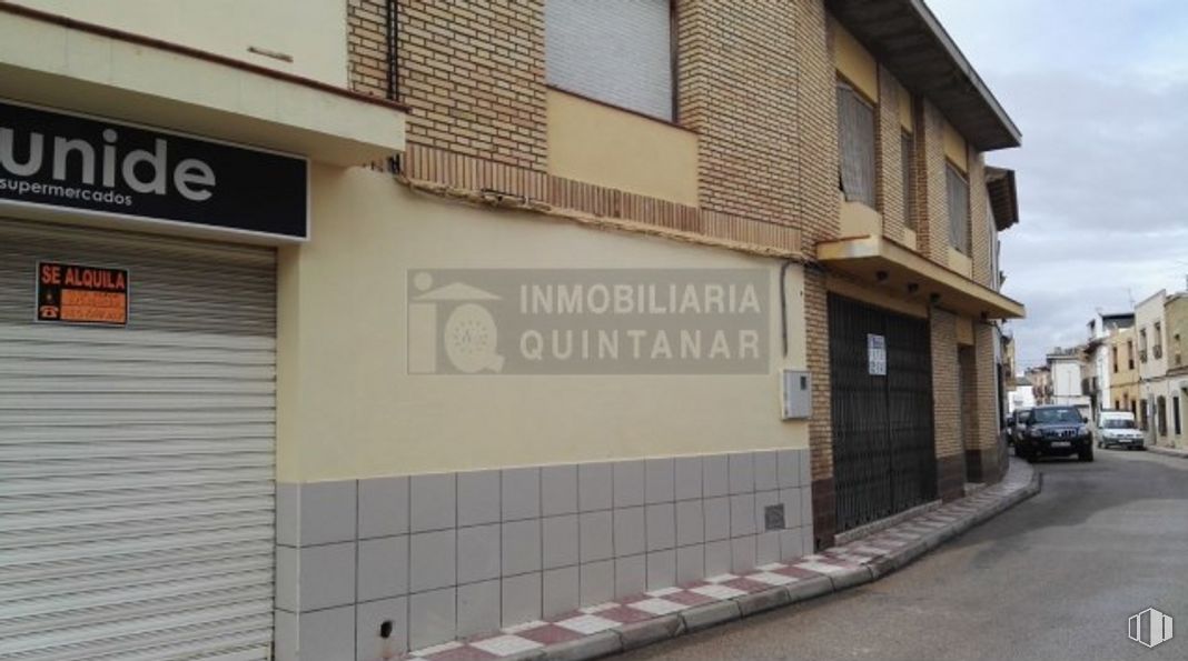 Retail for sale & for rent at Calle San Marcos, La Villa de Don Fadrique, Toledo, 45850 with window, building, brickwork, asphalt, brick, wood, neighbourhood, wall, residential area and real estate around