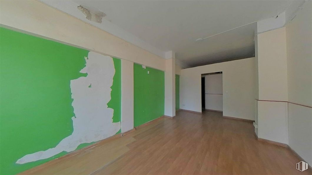 Local en venta en C.C. Zocoslada, Avenida de España, 23, Coslada, Madrid, 28820 con puerta, alumbrado, edificio, pintura, madera, hall, suelos, suelo, accesorio y arte alrededor