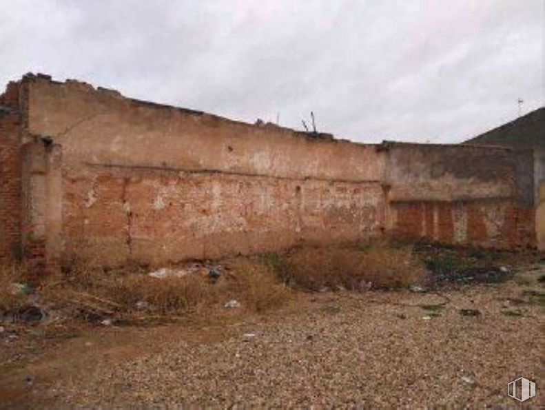 Suelo en venta en Calle La parra, Cabanillas del Campo, Guadalajara, 19171 con edificio, cielo, nube, lote de tierra, ladrillo, albañilería, paisaje, material de construcción, suelo y material compuesto alrededor