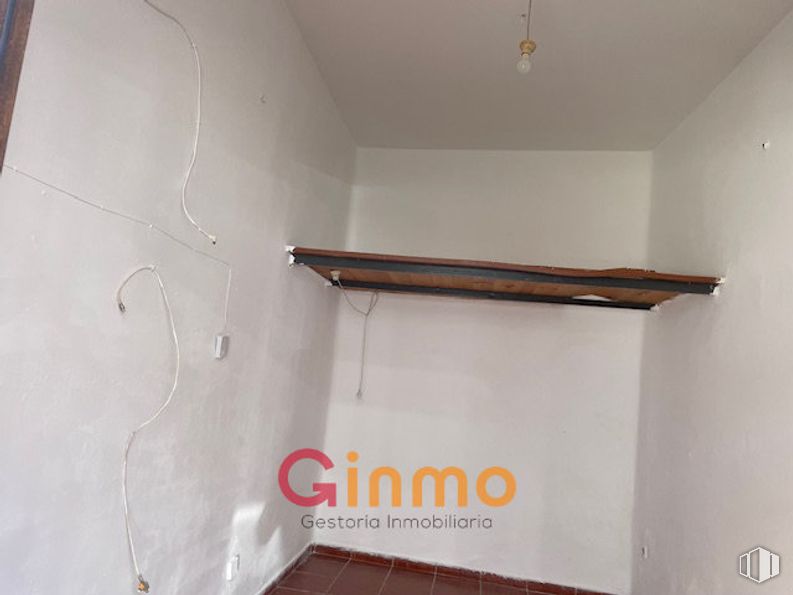 Local en venta en Calle Aníbal, 5, Tetuán, Madrid, 28020 con mueble, madera, suelo, suelos, pared, pintura, tinte para madera, madera dura, casa y techo alrededor