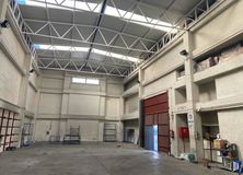 Industrial for rent at Zona Tres Cantos, Tres Cantos, Madrid, 28760 with composite material, ceiling, engineering, building material, daylighting, steel and aluminium around