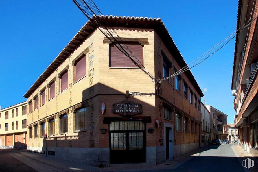 Office for sale at Calle Mayor, 8, Sonseca, Toledo, 45100 with building, window, sky, wood, residential area, urban design, facade, real estate, city and commercial building around