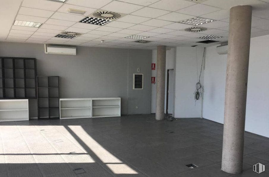 Oficina en venta en Carretera Coruña, Las Rozas de Madrid, Madrid, 28290 con interiorismo, suelos, suelo, edificio, propiedad material, hall, accesorio, techo, espacio y detector de humo alrededor