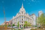 Office for rent at Calle Ferraz, 2, Moncloa - Aravaca, Madrid, 28008 with building, plant, sky, tree, street light, urban design, cloud, tower block, facade and metropolis around