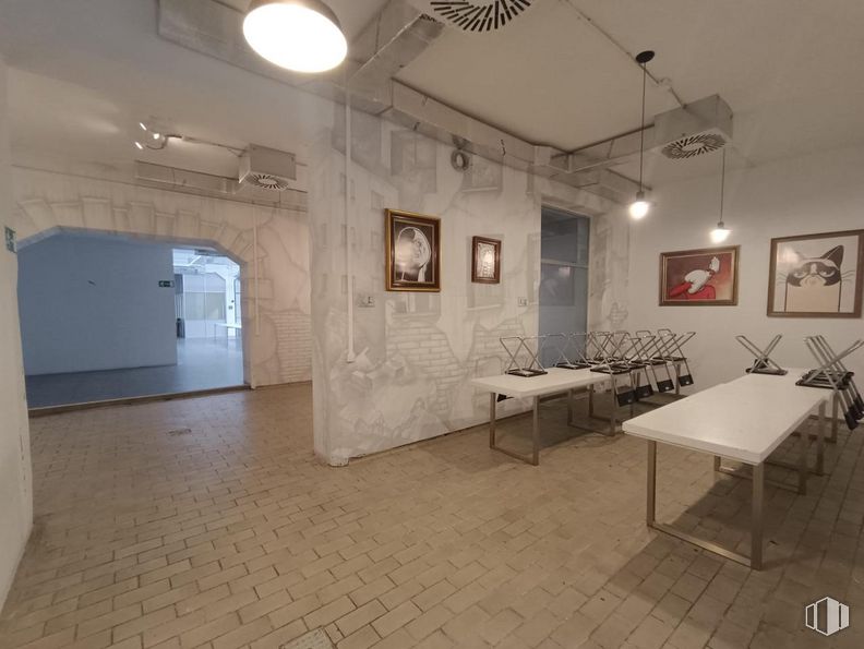 Local en venta en Calle Londres, Salamanca, Madrid, 28028 con lámpara, cuadro, mesa, marco, alumbrado, interiorismo, suelo, suelos, inmobiliario y planta de interior alrededor