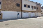 Local en alquiler y venta en Calle Dalí, 1, Ugena, Toledo, 45217 con ventana, cielo, edificio, superficie de la carretera, puerta, asfalto, fachada, suelos, carretera y ciudad alrededor