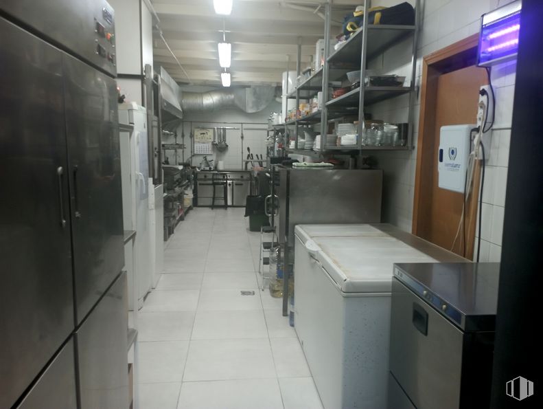 Nave en venta en Polígono Industrial El Malvar, Arganda del Rey, Madrid, 28500 con electrodoméstico, refrigerador, accesorio, pavimentos, piso, máquina, techo, estante, aluminio y archivar alrededor