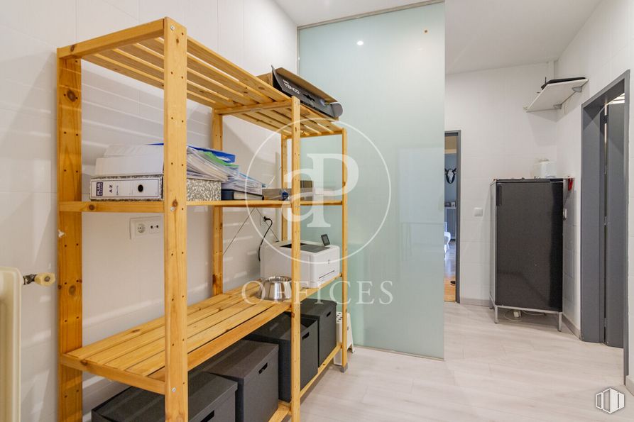 Oficina en alquiler y venta en Calle Serrano, Salamanca, Madrid, 28001 con edificio, , , escalera, , , , , puerta y  alrededor