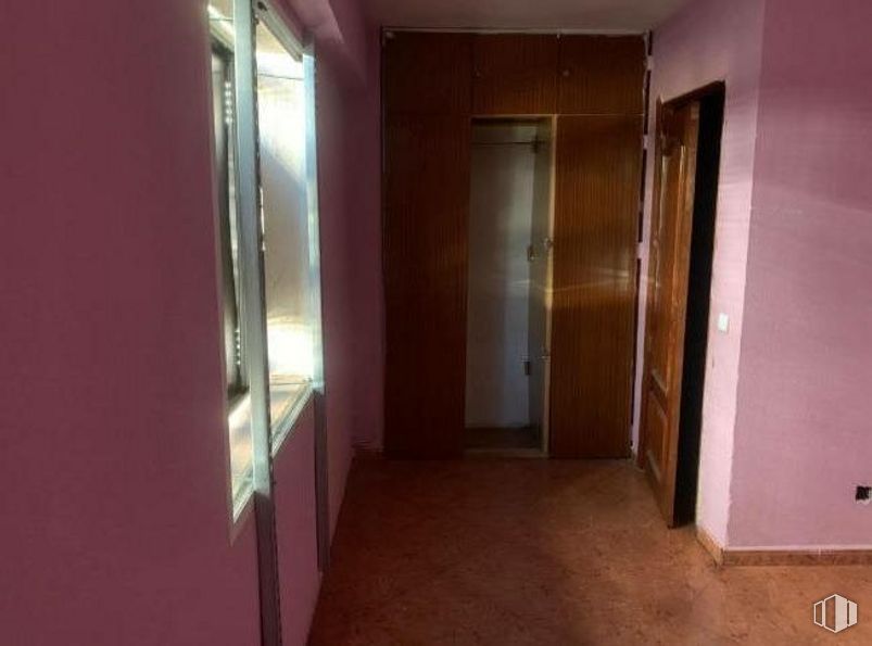 Oficina en venta en Plaza Pinazo, Villaverde, Madrid, 28021 con ventana, propiedad, edificio, accesorio, puerta, madera, suelos, suelo, hall y propiedad material alrededor