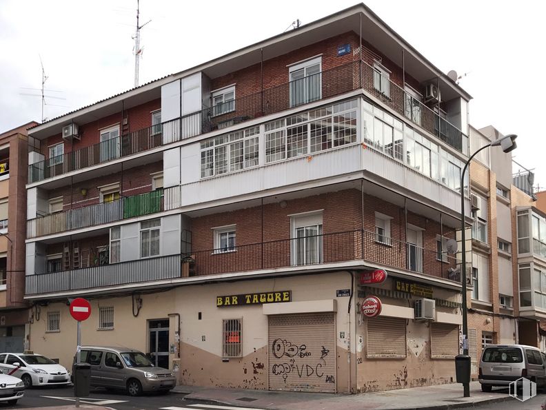 Local en venta en Calle San Ciriaco, 2, Vicálvaro, Madrid, 28032 con coche, camioneta, edificio, neumático, rueda, ventana, cielo, vehículo, diseño urbano y condominio alrededor