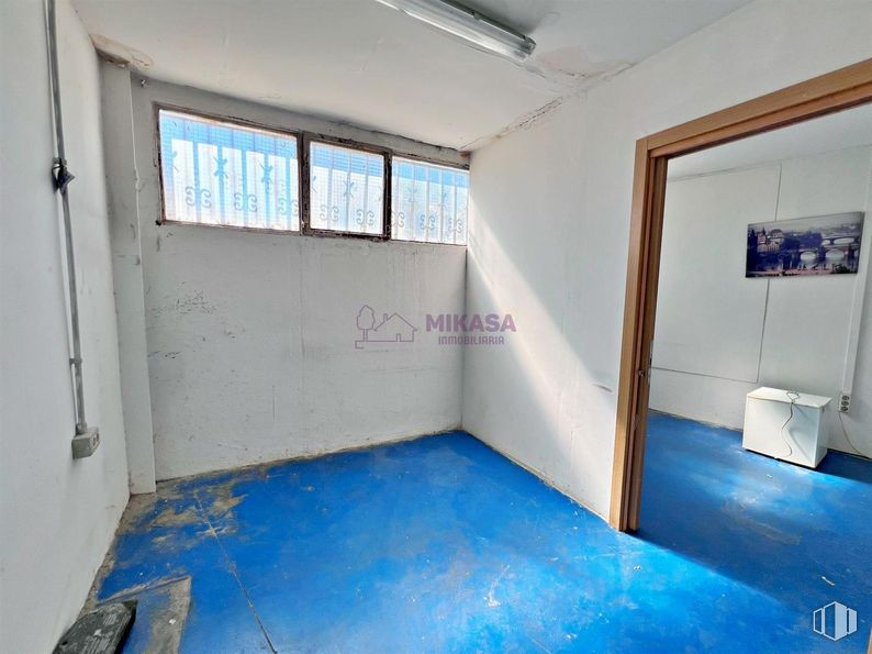 Nave en alquiler en Calle Julio Palacios, Leganés, Madrid, 28914 con ventana, accesorio, suelo, suelos, madera, edificio, pintura, gas, techo y casa alrededor