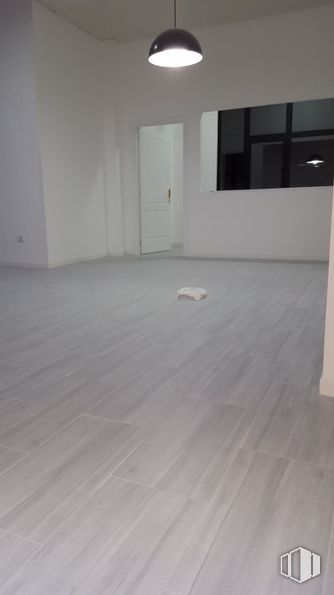 Oficina en venta en Calle Secoya, 14, Carabanchel, Madrid, 28054 con madera, beige, superficie de la carretera, piso, suelo, madera dura, tinte para madera, suelo laminado, madera contrachapada y material compuesto alrededor