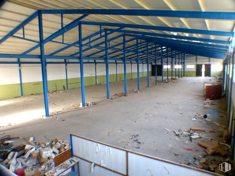 Industrial for sale at Carretera Madrid - Valencia, La Almarcha, Cuenca, 16740 with shade, beam, wood, hall, ceiling, composite material, engineering, roof, concrete and metal around