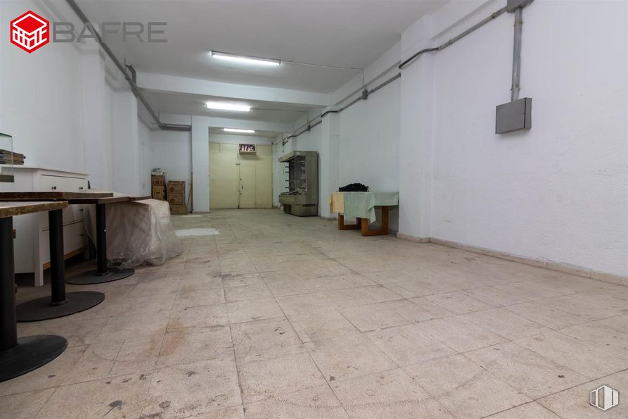 Local en venta en Zona Prosperidad, Chamartín, Madrid, 28002 con lámpara, suelos, suelo, techo, material compuesto, hormigón, suelo de baldosas, hall, material de construcción y azulejo alrededor