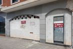 Retail for rent at Avenida Bulevar Clara Campoamor, Guadalajara, 19005 with window, door, building, fixture, brick, brickwork, composite material, gas, facade and concrete around