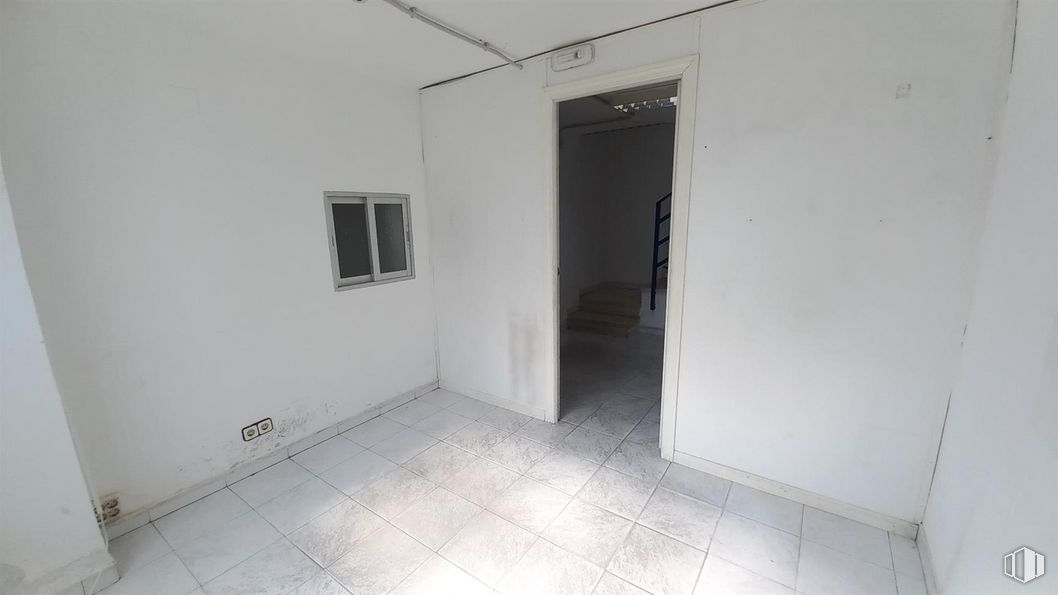 Nave en venta en Avenida Canteras, Valdemoro, Madrid, 28034 con ventana, accesorio, suelos, hall, techo, edificio, rectángulo, material compuesto, vidrio y hormigón alrededor