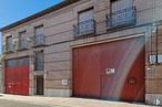 Industrial for sale at Calle Gibraltar Español, Torrijos, Toledo, 45500 with door, window, fixture, wood, brick, brickwork, asphalt, real estate, facade and road surface around