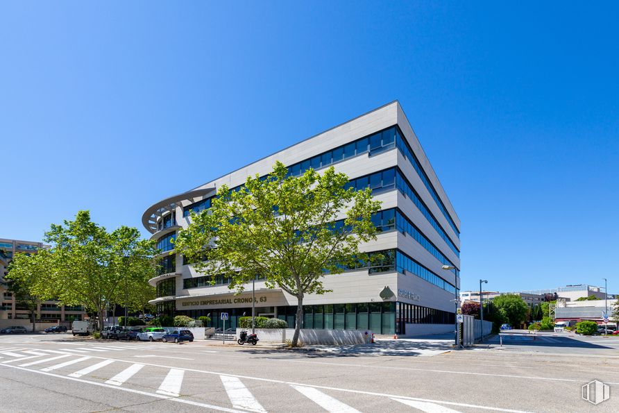 Oficina en alquiler en Edificio Cronos, Calle Cronos, 63, San Blas - Canillejas, Madrid, 28037 con edificio, cielo, día, propiedad, planta, infraestructura, árbol, sombra, arquitectura y diseño urbano alrededor