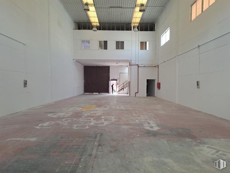 Nave en alquiler en Zona industrial, Illescas, Toledo, 45200 con ventana, accesorio, suelo, madera, edificio, suelos, hall, material compuesto, hormigón y techo alrededor