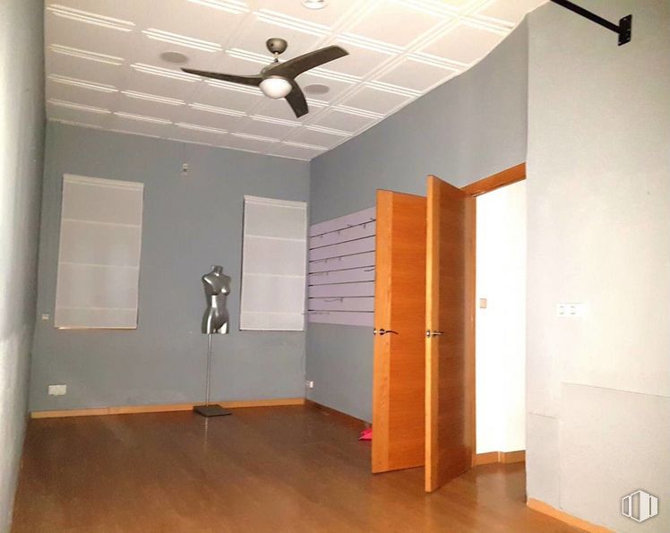 Local en alquiler en Calle Guzmán El Bueno, 47, Chamberí, Madrid, 28015 con ventilador de techo, propiedad, edificio, madera, interiorismo, casa, alumbrado, hall, accesorio y suelos alrededor