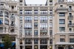 Office for rent at Calle Gran Vía, 4, Centro, Madrid, 28013 with car, building, wheel, tire, land vehicle, sky, vehicle, window, cloud and infrastructure around