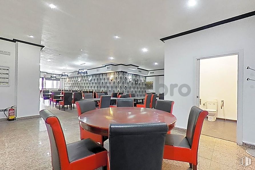 Retail for sale at C.C. Zocoslada, Avenida España, 23, Coslada, Madrid, 28820 with chair, table top, furniture, table, building, lighting, hall, interior design, architecture and automotive design around