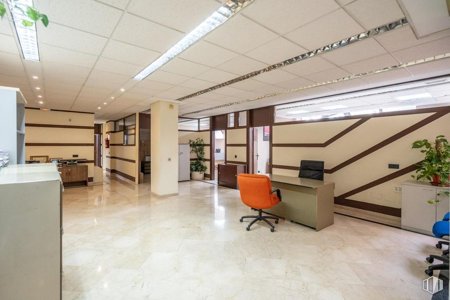 Office for sale at Zona Auditorio, Las Rozas de Madrid, Madrid, 28230 with chair, houseplant, desk, flooring, interior design, floor, ceiling, lighting, furniture and hall around