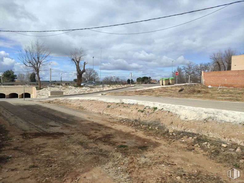 Land for sale at Carretera CM-4013, Layos, Toledo, 45123 with cloud, sky, road surface, asphalt, land lot, overhead power line, tree, plant, thoroughfare and landscape around