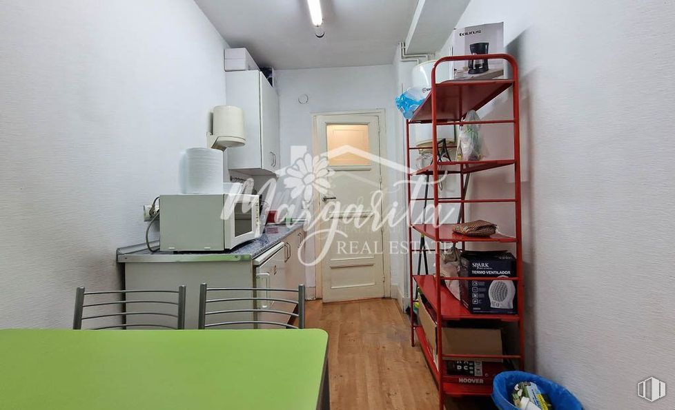 Oficina en venta en Calle Quintana, Moncloa - Aravaca, Madrid, 28008 con mueble, estantería, mesa, estantería, interiorismo, alumbrado, estante, edificio, confort y escalera alrededor