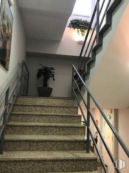 Nave en alquiler y venta en Calle Fuentecilla, 42, Ontígola, Toledo, 45340 con planta de interior, marco, edificio, escaleras, planta, madera, interiorismo, suelo, suelos y accesorio alrededor