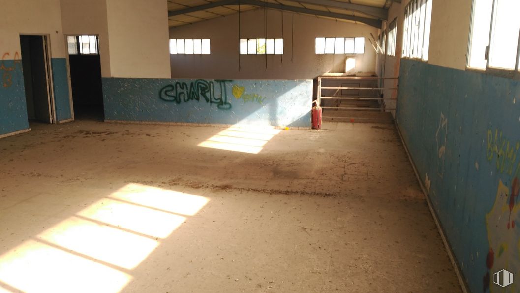 Industrial for sale at Camino San Martín Vega, Arganda del Rey, Madrid, 28500 with window, building, wood, shade, house, floor, asphalt, flooring, tints and shades and road surface around