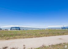 Industrial for rent at Mountpark Illescas IV, Zona Logística Illescas, Illescas, Toledo, 45200 with building, sky, plant, cloud, natural landscape, horizon, asphalt, plain, landscape and road around