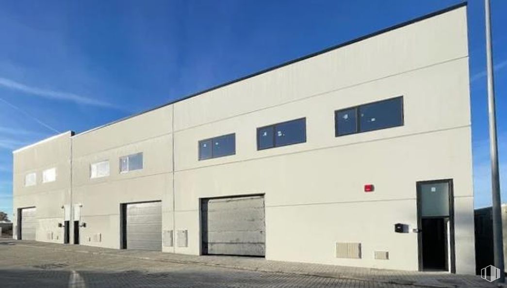 Industrial for rent at Calle Pedro Martínez de la Rosa, 34, Leganés, Madrid, 28914 with window, building, wall, composite material, concrete, building material, headquarters, design, daylighting and corporate headquarters around