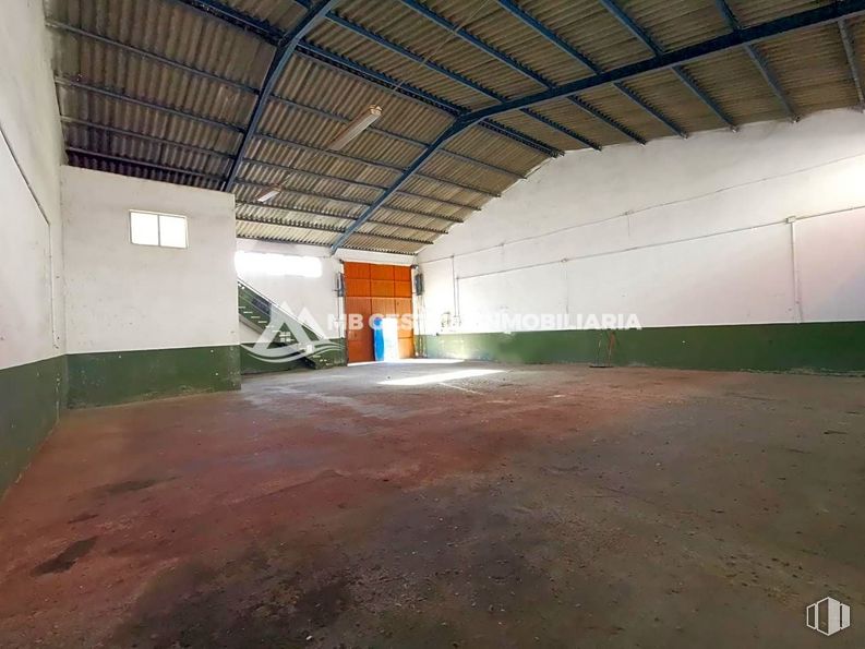 Nave en venta en Polígono Industrial Albarreja, Humanes de Madrid, Madrid, 28970 con suelo, madera, suelos, accesorio, material compuesto, asfalto, hall, hormigón, tintes y matices y superficie de la carretera alrededor