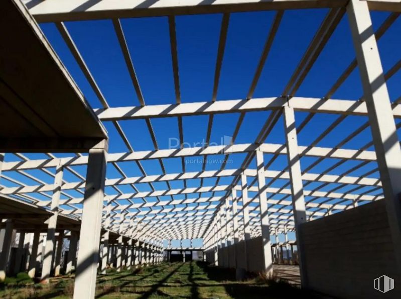 Land for sale at Calle Vega del Tajo, Guadalajara, 19209 with plant, sky, shade, architecture, line, beam, roof, symmetry, tints and shades and facade around