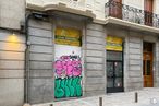 Retail for rent at Calle Prado, 8, Centro, Madrid, 28014 with door, building, fixture, house, neighbourhood, wall, facade, window, tints and shades and road around